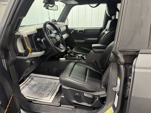 Used 2022 Ford Bronco Badlands w/ Sasquatch Package AWD/4WD image 8