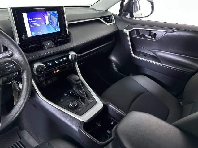 Used 2025 Toyota RAV4 LE AWD/4WD image 36