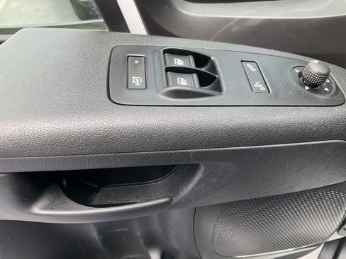 Used 2025 RAM ProMaster 2500 w/ Convenience Group FWD image 22