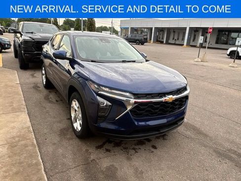 Certified 2024 Chevrolet Trax LS w/ LS Convenience Package FWD image 6