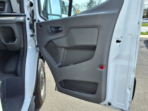 Used 2023 Ford Transit 250 Medium Roof image 12