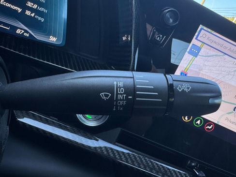 Used 2023 Chevrolet Corvette Stingray Premium Conv image 61