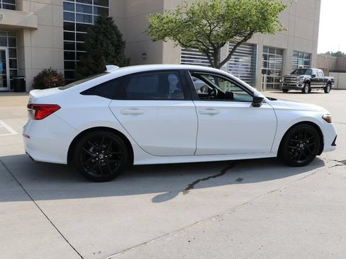 Used 2022 Honda Civic Sport image 7