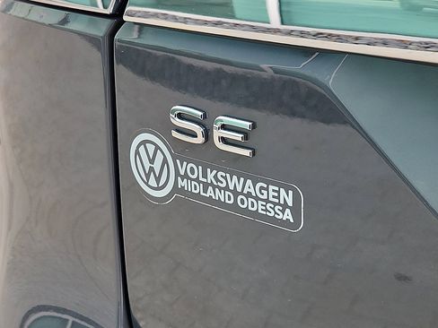 New 2026 Volkswagen Atlas SE image 10