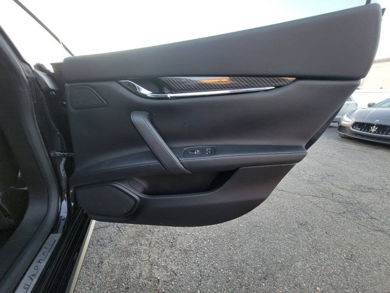 Used 2015 Maserati Quattroporte S Q4 AWD/4WD image 22