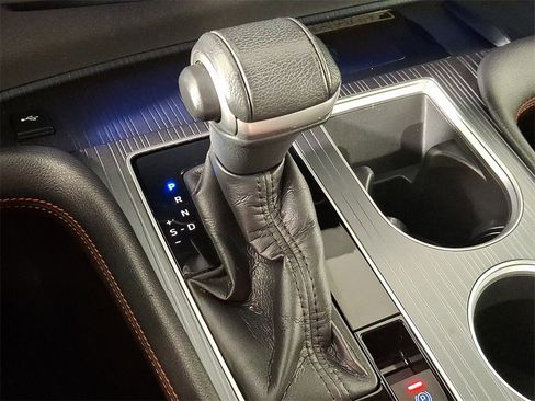 Used 2021 Toyota Sienna XSE w/ XSE Plus Package image 18