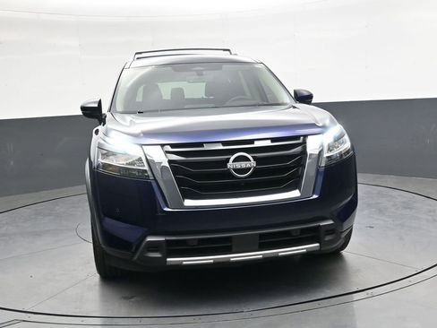 Used 2023 Nissan Pathfinder Platinum AWD/4WD image 10