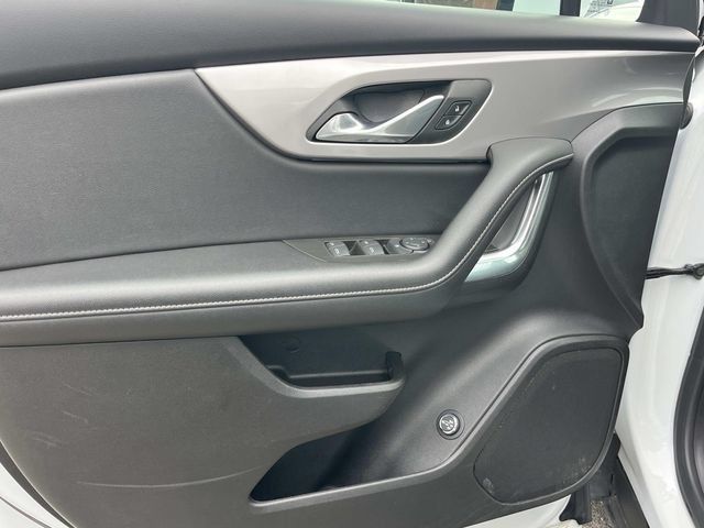 Used 2024 Chevrolet Blazer LT FWD image 31