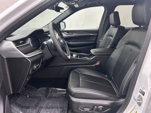 New 2026 Jeep Grand Cherokee Limited image 12