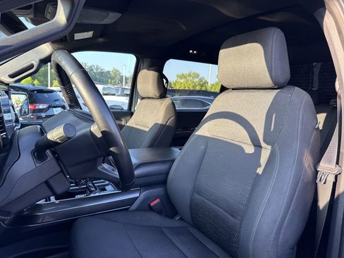 Used 2022 Ford F150 XLT w/ Equipment Group 302A High image 11