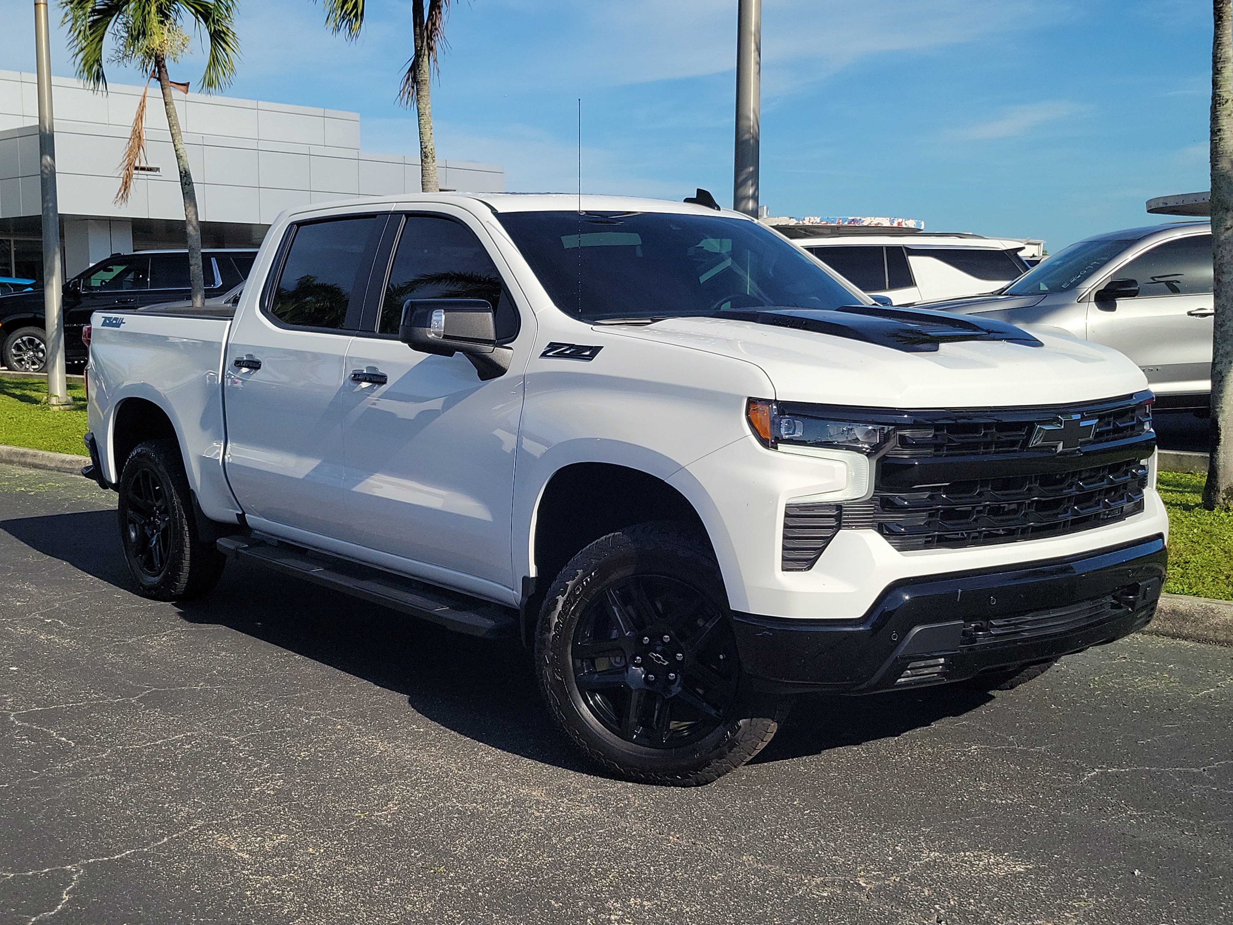 Used 2026 Chevrolet Silverado 1500 LT Trail Boss w/ LT Trail Boss Premium Package AWD/4WD image 33