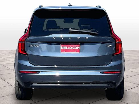 New 2026 Volvo XC90 T8 Ultra w/ Protection Package AWD/4WD image 6
