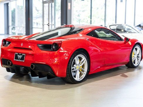 Used 2016 Ferrari 488 GTB RWD image 6