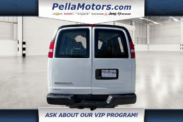 Used 2019 Chevrolet Express 2500 RWD image 4