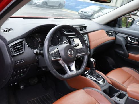 Used 2017 Nissan Rogue SL w/ SL Premium Package AWD/4WD image 9