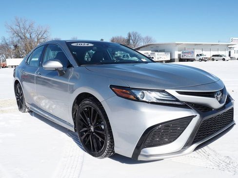 Used 2024 Toyota Camry XSE image 3
