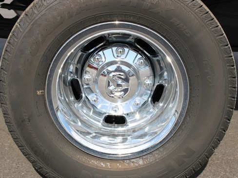 Used 2023 RAM 3500 Tradesman w/ Chrome Appearance Group image 32