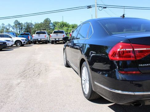 Used 2016 Volkswagen Passat 1.8T SE FWD image 33