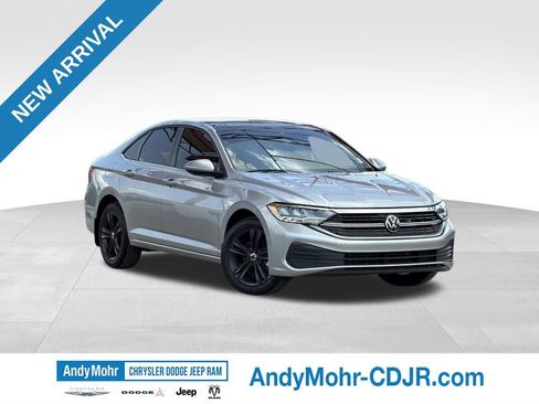 Used 2023 Volkswagen Jetta SE w/ Panoramic Sunroof Package FWD image 1