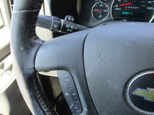 Used 2020 Chevrolet Express 2500 w/ Driver Convenience Package RWD image 21