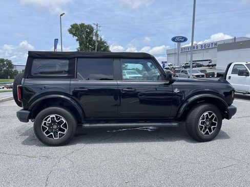 Used 2022 Ford Bronco Outer Banks AWD/4WD image 2