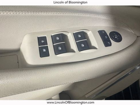 Used 2018 Cadillac Escalade ESV Luxury image 45