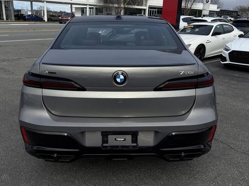 Used 2023 BMW 760i xDrive w/ Executive Package image 19