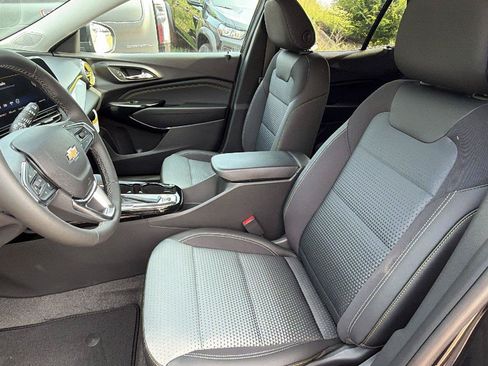 New 2026 Chevrolet Trax LT w/ Driver Confidence Package FWD image 4
