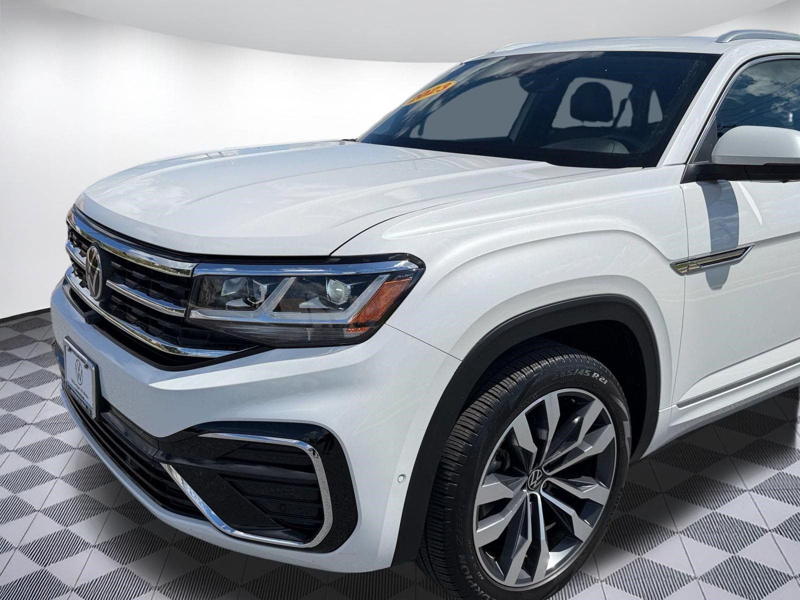Certified 2023 Volkswagen Atlas Cross Sport SEL Premium R-Line AWD/4WD image 26