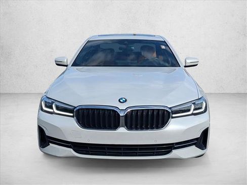Used 2023 BMW 540i w/ Premium Package image 2