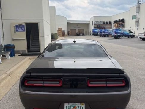 Used 2022 Dodge Challenger GT RWD image 4