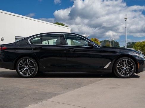 Used 2023 BMW 540i xDrive w/ Premium Package AWD/4WD image 3
