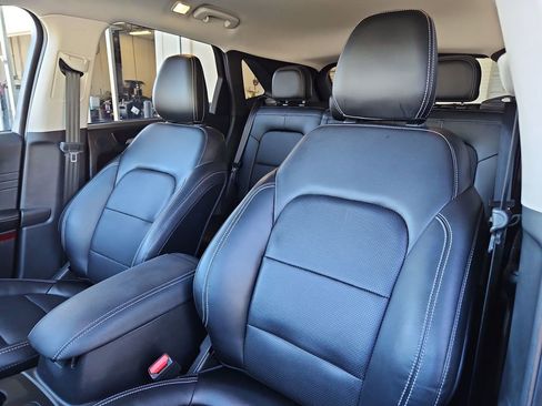 Used 2022 Ford Escape SEL w/ Technology Package image 24