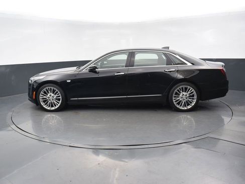 Used 2020 Cadillac CT6 Premium Luxury image 2
