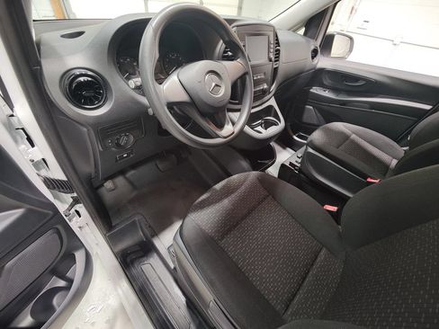 Used 2021 Mercedes-Benz Metris image 23