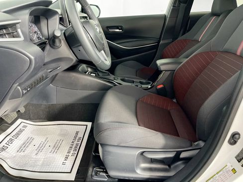 Used 2025 Toyota Corolla SE FWD image 25