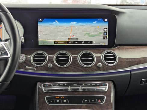 Used 2021 Mercedes-Benz E 350 Sedan image 19