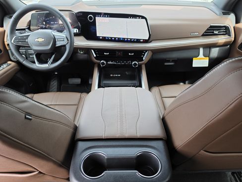 New 2026 Chevrolet Suburban High Country RWD image 19