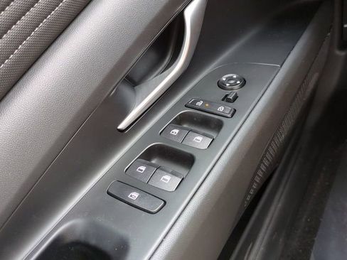 New 2026 Hyundai Elantra Limited FWD image 24