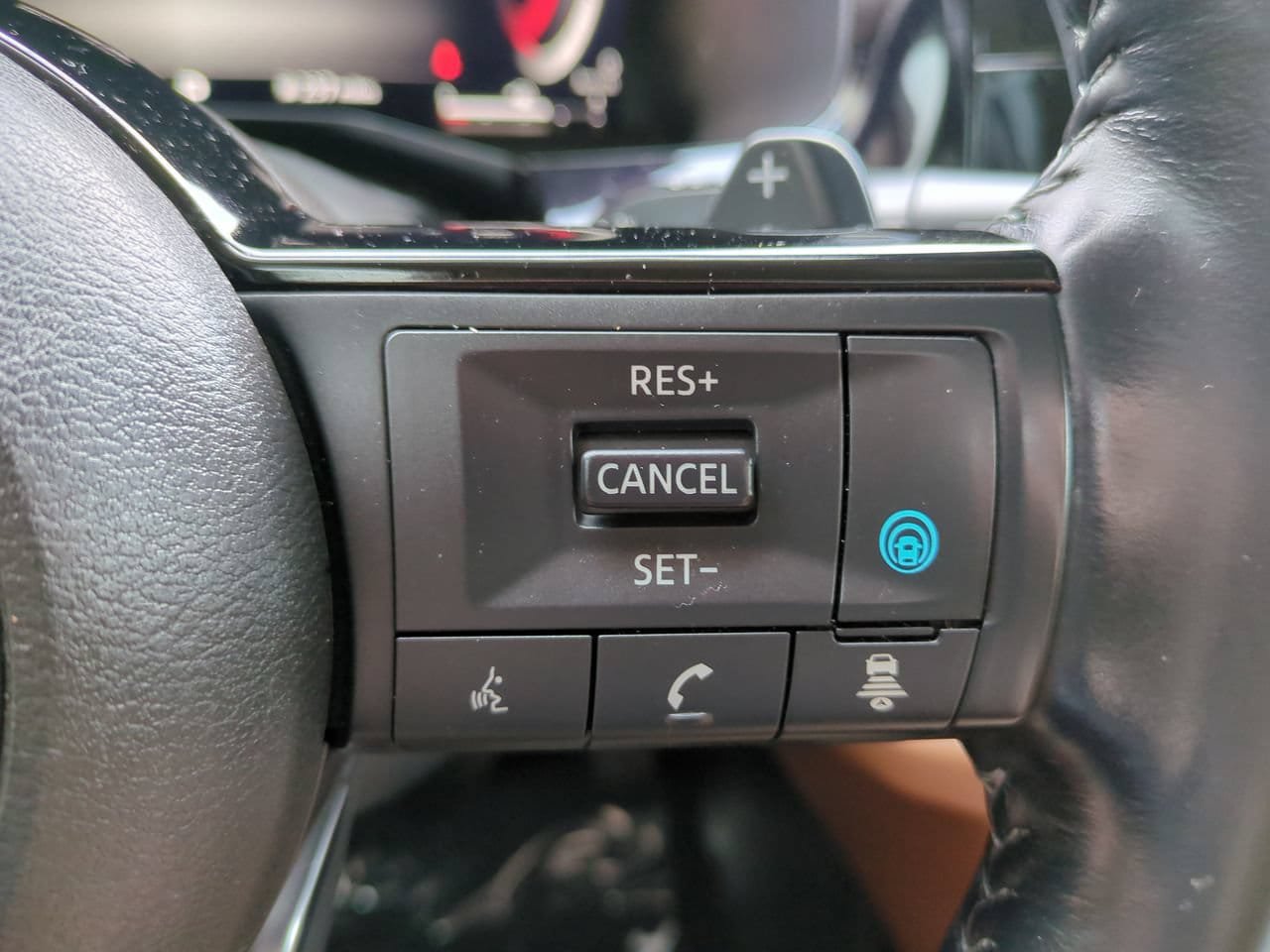 Used 2023 Nissan Pathfinder Platinum w/ Cargo Package AWD/4WD image 27