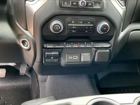 Used 2024 Chevrolet Silverado 2500 Custom w/ Custom Convenience Package AWD/4WD image 32