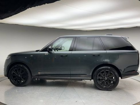 Used 2025 Land Rover Range Rover Autobiography AWD/4WD image 5