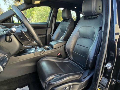 Used 2018 Jaguar E-PACE R-Dynamic HSE AWD/4WD image 22