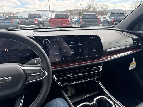 New 2026 Chevrolet Traverse Z71 w/ Driver Confidence Package image 22