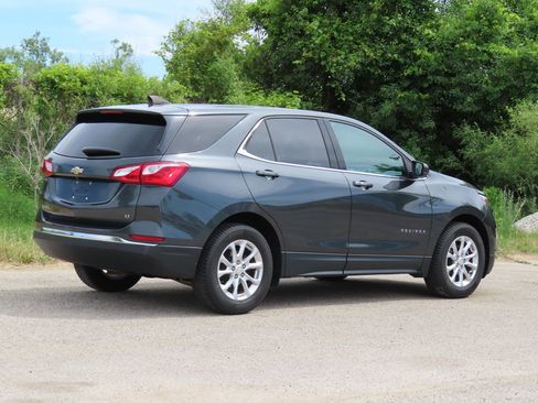 Used 2020 Chevrolet Equinox LT FWD image 3