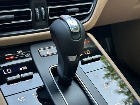 New 2026 Porsche Macan AWD/4WD image 25