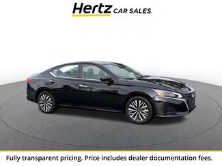 Used 2025 Nissan Altima 2.5 SV FWD video 1