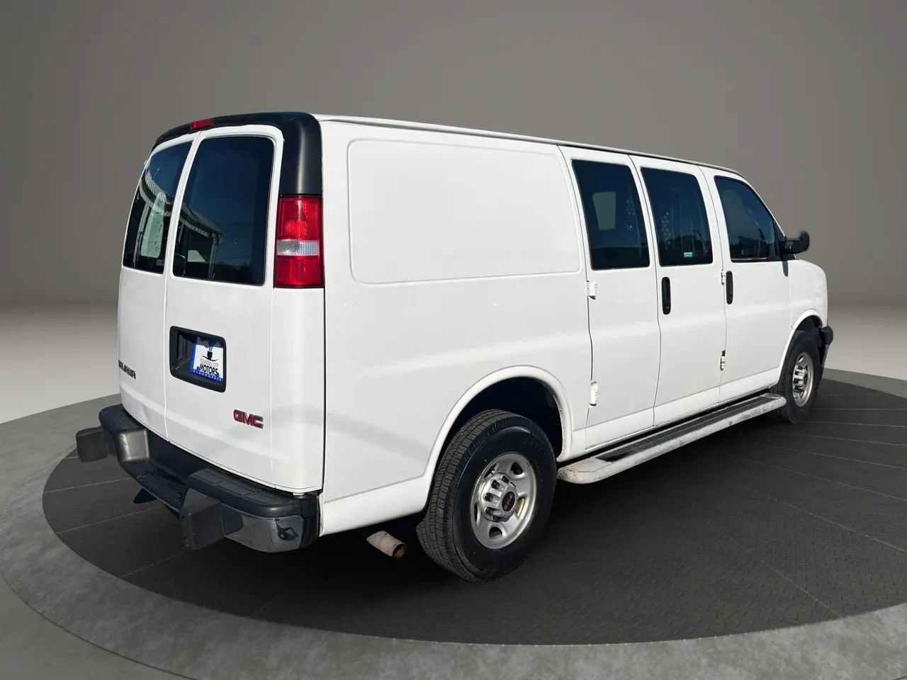 Used 2019 GMC Savana 2500 w/ Driver Convenience Package RWD image 5