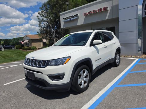 Used 2020 Jeep Compass Latitude w/ Cold Weather Group AWD/4WD image 7