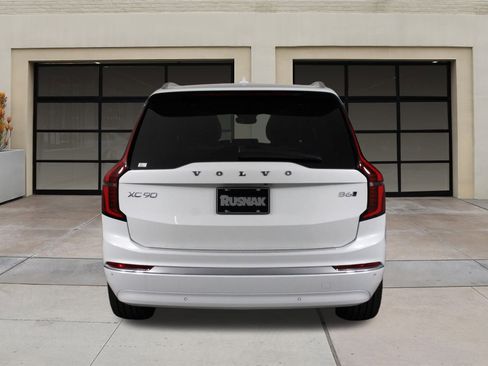 New 2026 Volvo XC90 B6 Plus w/ Protection Package Premier image 4